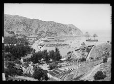 Harbor and Avalon Greek Theater, Avalon, Catalina Island, Calif., between 1900 and 1915. Creator: Unknown