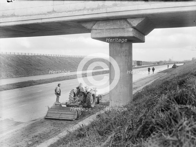 Hard shoulder reconstruction works on the M1, the London to Yorkshire Motorway, 28/10/1960. Creator: John Laing plc.