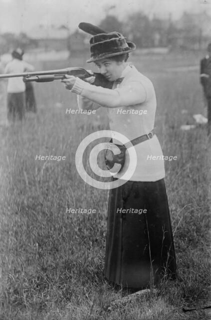 Harriet Hammond - Pres. Nemours Gun Club, between c1910 and c1915. Creator: Bain News Service.