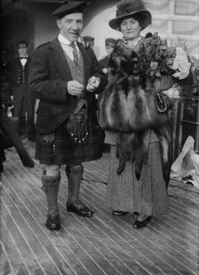 Harry Lauder & wife, between c1910 and c1915. Creator: Bain News Service