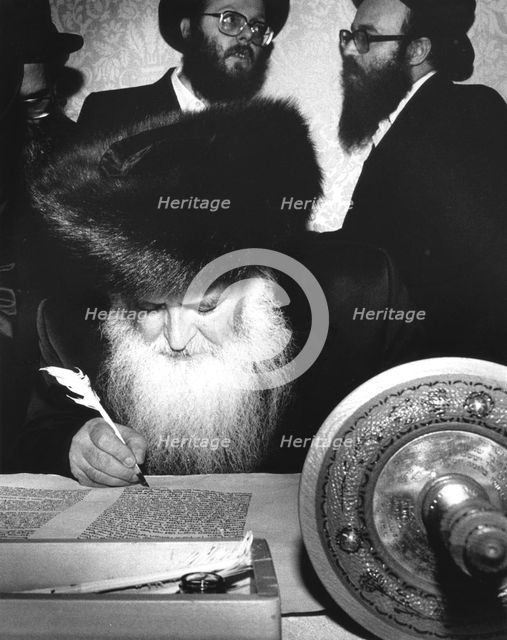 Hasidic Jews, Menorah Hotel, 18 May 1988. Creator: Unknown.