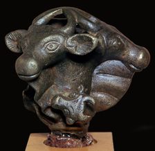 Head of a bronze sceptre