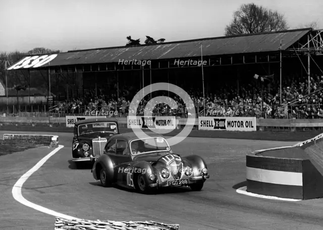 Healey Elliott of E.B. Wadsworth, Armstrong Siddeley of T.Sopwith, Goodwood 1954 . Creator: Unknown.