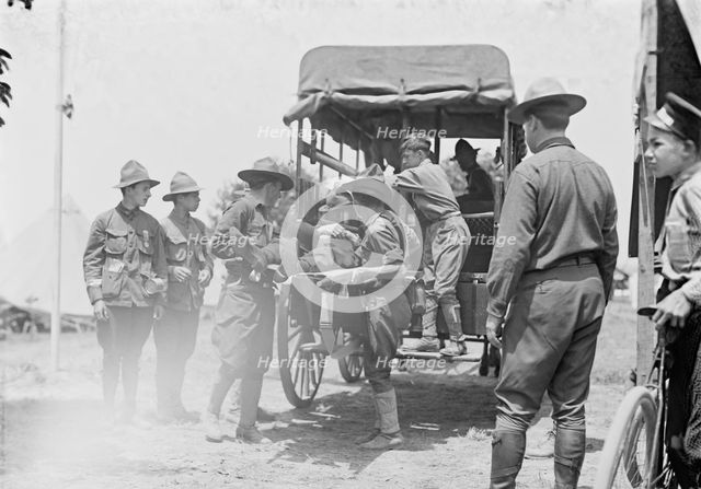 Heat Prostrations - Gettysburg, 1913. Creator: Bain News Service.