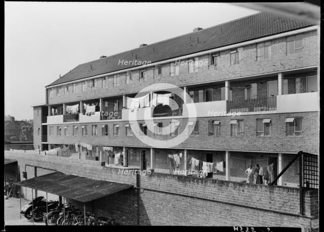 Heathfield Court, Heathfield Road, Wandsworth Common, Wandsworth, Greater London Authority. Creator: Ministry of Works.