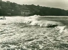 Heavy seas at Balmoral, c1950. Creator: Unknown