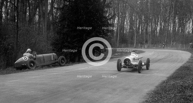 Hector Dobbs Riley Dobbs offset special passing Raymond Mays' crashed ERA, Donington Park, 1935. Artist: Bill Brunell.
