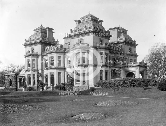 Hedsor House, Hedsor, Buckinghamshire, c1860-c1922. Artist: Henry Taunt