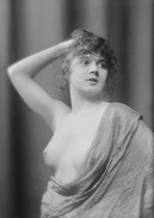 Helen Moeller and pupils, 1915 July 14. Creator: Arnold Genthe