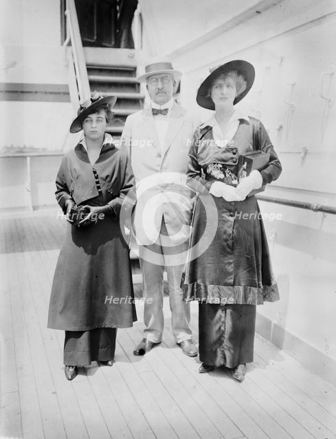Helen Williams, R.A.C. Smith, Mrs. Kerner Easton (Margaret Smith), 1914. Creator: Bain News Service.