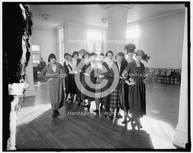 Hello Washington, between 1910 and 1920. Creator: Harris & Ewing.