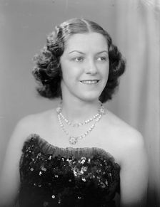 Henderson, Adrianne, Miss - Portrait, 1939. Creator: Harris & Ewing