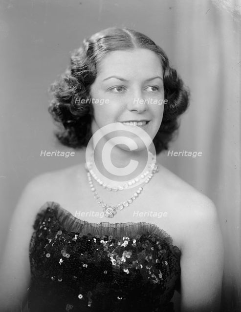 Henderson, Adrianne, Miss - Portrait, 1939. Creator: Harris & Ewing.