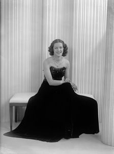 Henderson, Adrianne, Miss - Portrait, 1939. Creator: Harris & Ewing