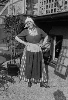 Hendrika Van Der Flier [in Dutch costume], between 1915 and 1918. Creator: Bain News Service
