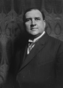 Henshaw, Mr., portrait photograph, 1913 Apr. 30. Creator: Arnold Genthe