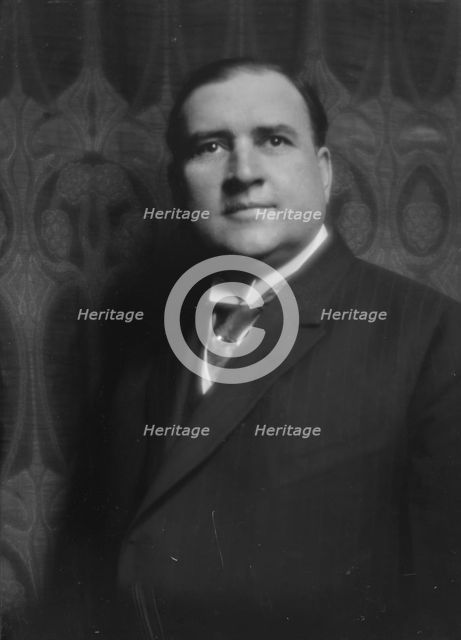 Henshaw, Mr., portrait photograph, 1913 Apr. 30. Creator: Arnold Genthe.