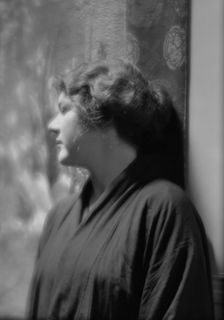 Henry, Frances D., Miss, portrait photograph, 1912 May 20. Creator: Arnold Genthe