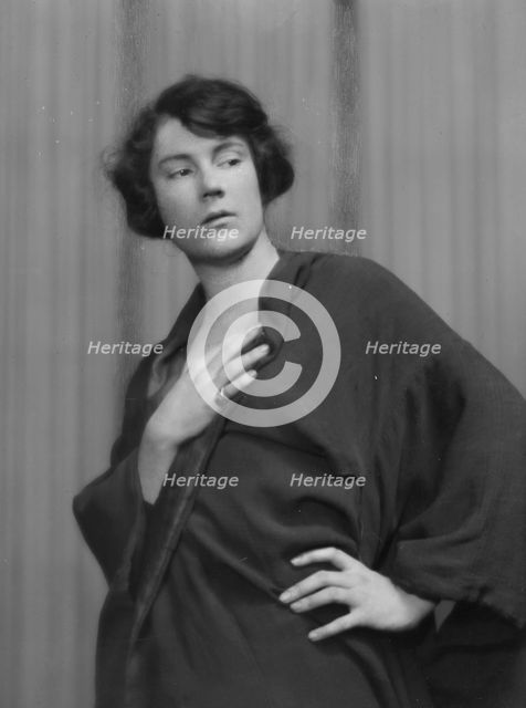 Henry, H., Miss, portrait photograph, 1917 Feb. 16. Creator: Arnold Genthe.