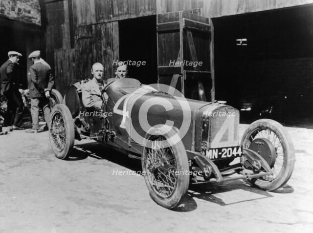 Henry Segrave in an 8 cylinder Sunbeam, Isle of Man, 1922. Artist: Unknown