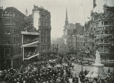 Her Majesty's Arrival in St. Paul's Churchyard London, 1897. Artist: E&S Woodbury