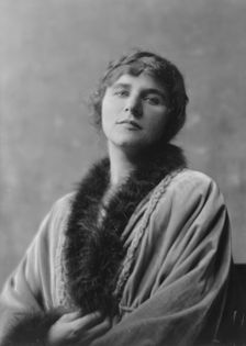 Herzog, Miss, portrait photograph, not before 1916. Creator: Arnold Genthe