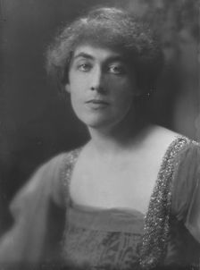 Herzog, Paul M., Mrs., portrait photograph, 1916. Creator: Arnold Genthe