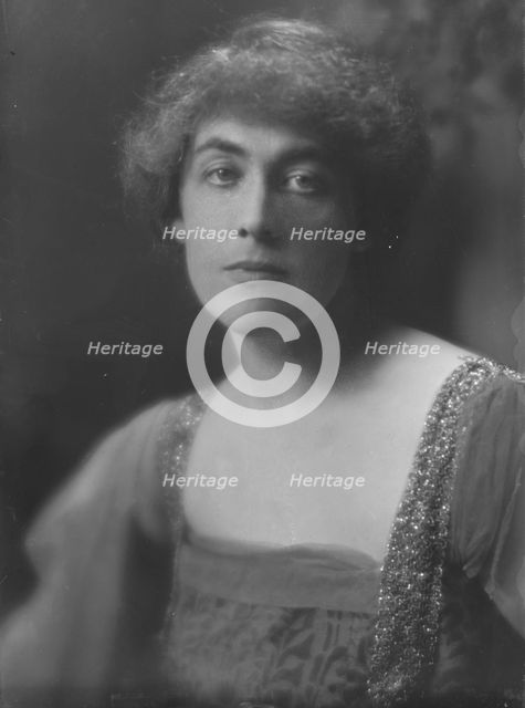Herzog, Paul M., Mrs., portrait photograph, 1916. Creator: Arnold Genthe.
