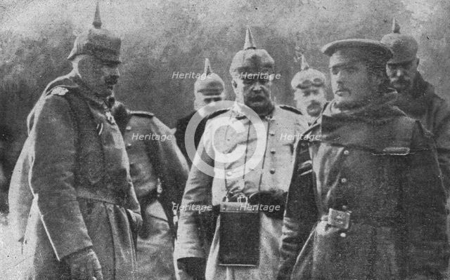 ''Hiver 1914-1915.--Guillaume II interrogeant lui-meme un prisonnier russe.', 1915. Creator: Unknown.