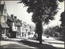 High Street, Burford, West Oxfordshire, Oxfordshire, 1925-1935. Creator: Unknown