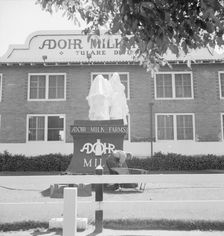Highway sculpture on U.S. 99, outskirts of Tulare, California, 1939. Creator: Dorothea Lange