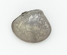 Hinged cosmetic box in the form of a clam’s..., Early or mid-Tang dynasty, late 7th-early 8th cent. Creator: Unknown