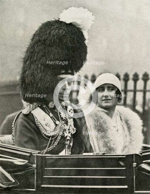 'His Majesty in Highland Dress Arriving at St. Giles's Cathedral, Edinburgh, 1929', 1937. Creator: Unknown.