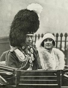 His Majesty in Highland Dress Arriving at St. Giles's Cathedral, Edinburgh, 1929 1937. Creator: Unknown