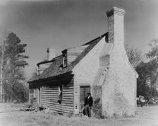 Huggins House, Princess Anne Co., Virginia, between 1933 and 1942. Creator: Frances Benjamin Johnston