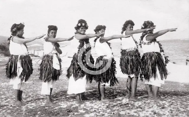 Hula girls, Honolulu, Hawaii, USA, 1919. Artist: Unknown