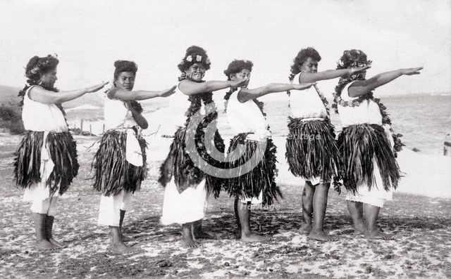 Hula girls, Honolulu, Hawaii, USA, 1919. Artist: Unknown