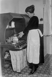 Hulda Lashanska, between c1915 and c1920. Creator: Bain News Service