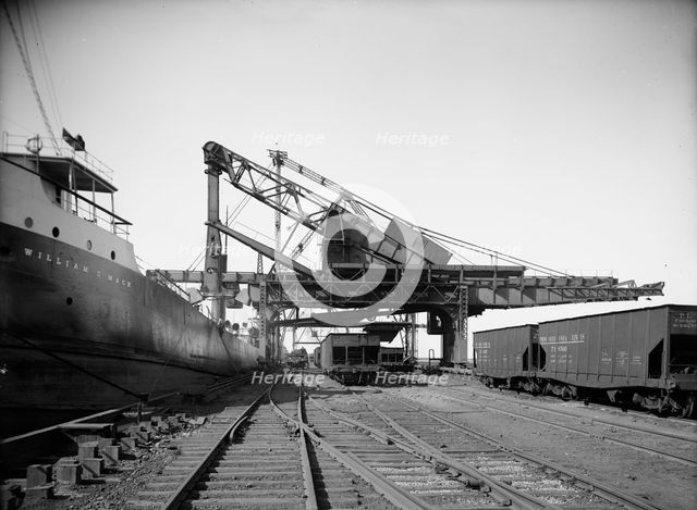 Hulett machine unloading ore, Buffalo, N.Y., c1908. Creator: Unknown.