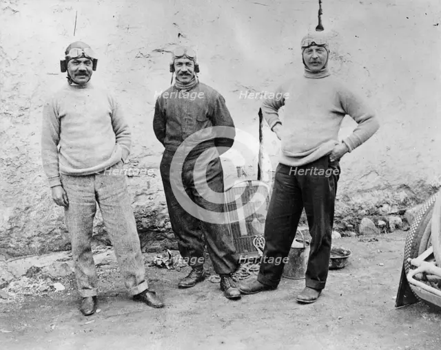 Humber drivers, 1914. Artist: Unknown