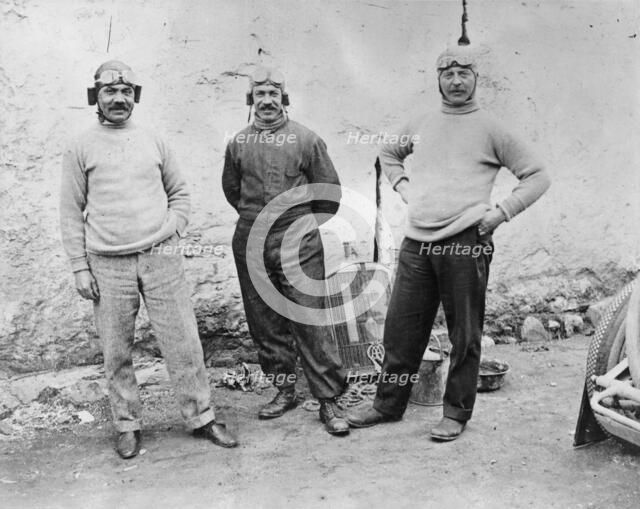 Humber drivers, 1914. Artist: Unknown