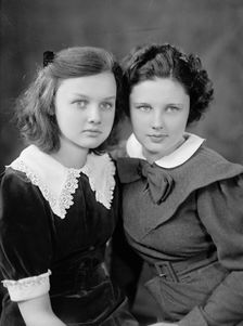 Hunsinger, Jane, And Carol - Portrait, 1933. Creator: Harris & Ewing