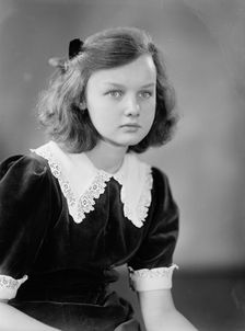 Hunsinger, Jane - Portrait, 1933. Creator: Harris & Ewing