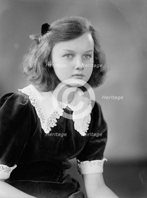 Hunsinger, Jane - Portrait, 1933. Creator: Harris & Ewing.
