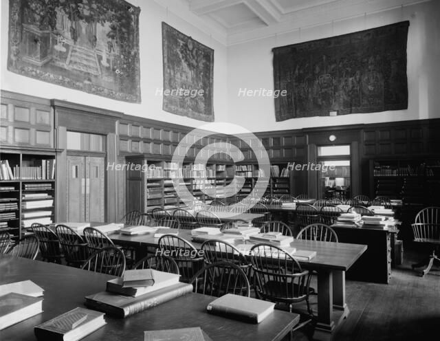 Hunt Memorial Library, Museum of Fine Arts, Boston, Mass., c.between 1910 and 1920. Creator: Unknown.