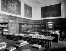 Hunt Memorial Library, Museum of Fine Arts, Boston, Mass., c.between 1910 and 1920. Creator: Unknown