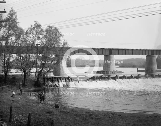 Huron River dam, Ann Arbor, Mich., between 1910 and 1920. Creator: Unknown.