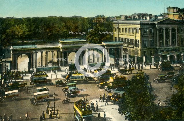 Hyde Park Corner, London, c1910. Creator: Unknown.