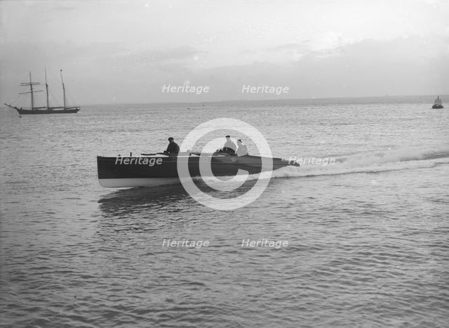Hydroplane under way, 1913. Creator: Kirk & Sons of Cowes.