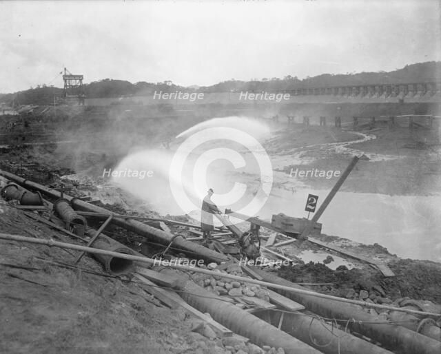 Hydraulic Excavation, Miraflores - Monitors in Oberation [sic], December 21, 1910. Creator: Harris & Ewing.